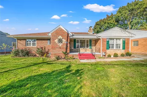 1455 Woodbine Ave, Akron, OH 44313
