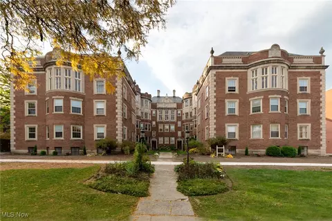 16300 Van Aken Blvd #205C, Cleveland, OH 44120
