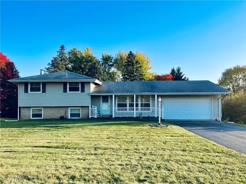5216 Oakvale St SW, Canton, OH 44706