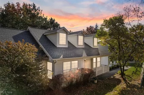 6804 Hidden Lake Trl #6804, Brecksville, OH 44141