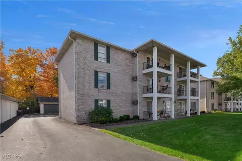 7398 Eisenhower Dr #4, Boardman, OH 44512