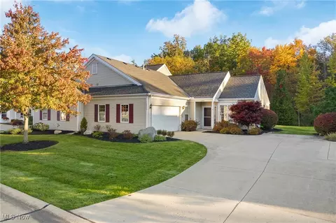 10810 Crossings Dr, Aurora, OH 44202