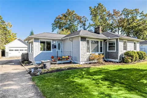 143 Mull Ave, Avon Lake, OH 44012