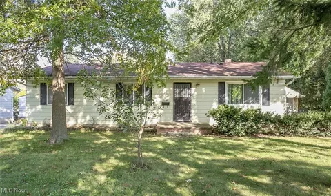 118 Jean Ct, Elyria, OH 44035