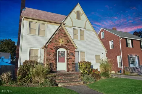 17113 Neff Rd, Cleveland, OH 44119