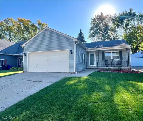 865 Marcie Dr, Cleveland, OH 44109
