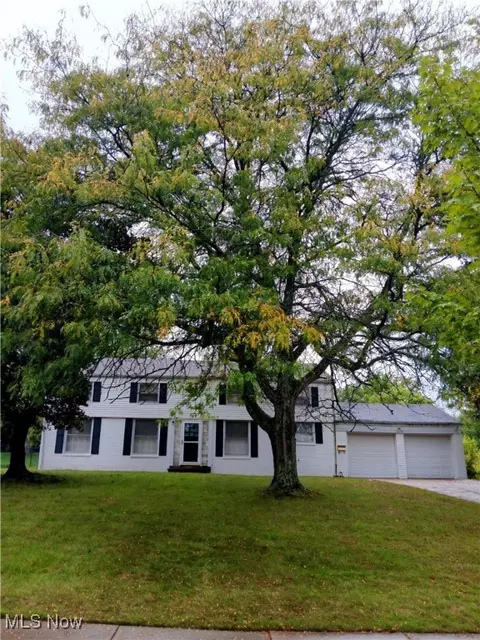 3597 Beacon Dr, Beachwood, OH 44122