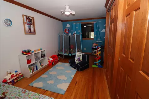 Bedroom - 9948 Old State Rd, Chardon, OH 44024 photo 1 of 7