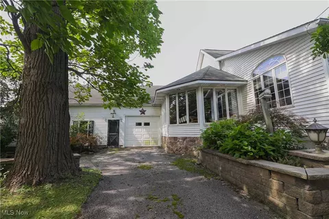 Exterior - 9948 Old State Rd, Chardon, OH 44024 photo 7 of 11