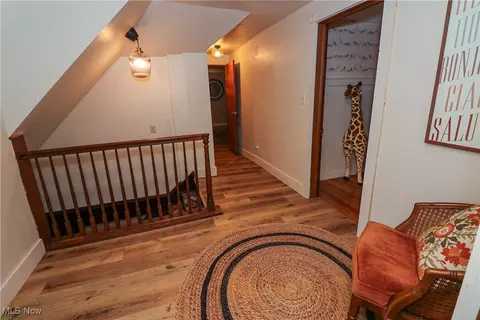 Entry Way - 9948 Old State Rd, Chardon, OH 44024 photo 4 of 5