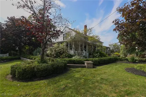 Exterior - 9948 Old State Rd, Chardon, OH 44024 photo 10 of 11