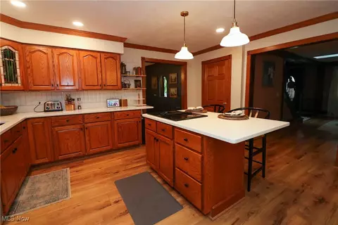 Kitchen - 9948 Old State Rd, Chardon, OH 44024 photo 3 of 3