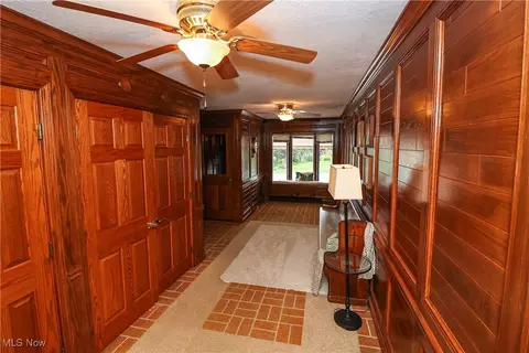 Entry Way - 9948 Old State Rd, Chardon, OH 44024 photo 2 of 5