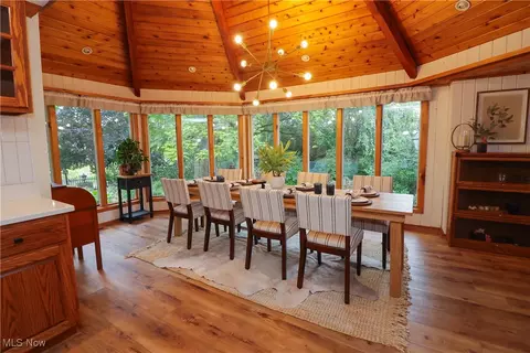Dining - 9948 Old State Rd, Chardon, OH 44024 photo 3 of 3