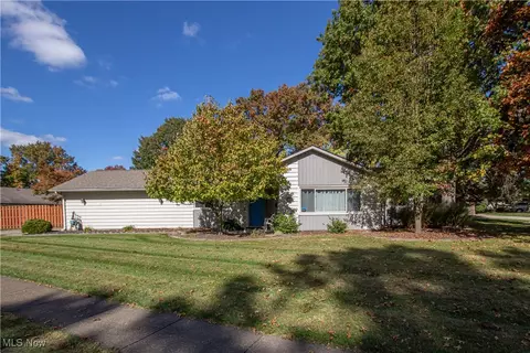 649 Merrimak Dr, Berea, OH 44017