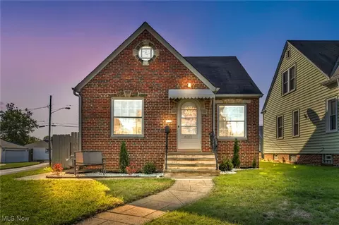 6003 Virginia Ave, Parma, OH 44129