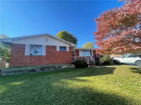 1402 8th St, Vienna, WV 26105