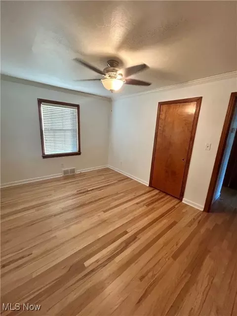 Bedroom - 20 Helena Dr, Struthers, OH 44471 photo 3 of 4