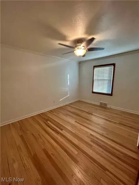 Bedroom - 20 Helena Dr, Struthers, OH 44471 photo 2 of 4