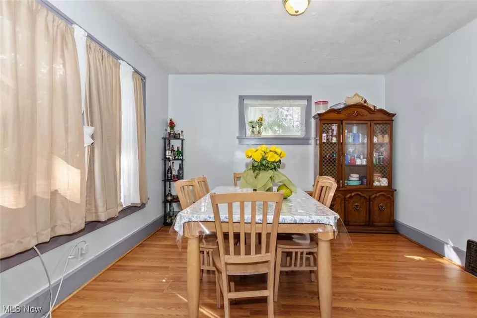 Dining - 211 Girard Ave NE, Canton, OH 44704 photo 2 of 2