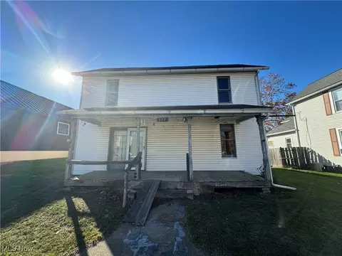 177 East St, Lore City, OH 43755