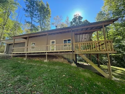 44591 Smith Rd, Lewisville, OH 43754