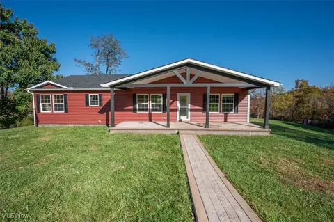 3367 Loomis Ridge Rd, Parkersburg, WV 26104