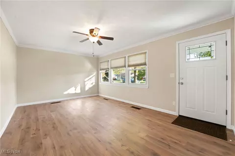 Living - 125 Coronado Ct, Elyria, OH 44035 photo 1 of 4