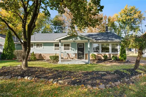 125 Coronado Ct, Elyria, OH 44035