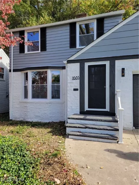 1685 Oakmount Rd, Cleveland, OH 44121