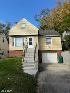 20713 Kenyon Dr, Maple Heights, OH 44137