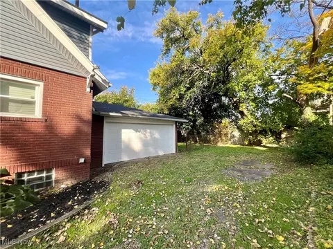 1024 Copley Rd, Akron, OH 44320 photo 5