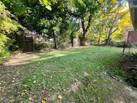 1024 Copley Rd, Akron, OH 44320 photo 7