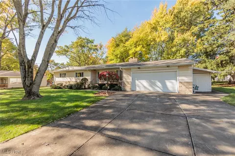 7510 N Linden Ln, Parma, OH 44131
