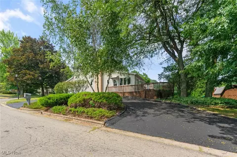 1334 Valley View Dr, Boardman, OH 44512 photo 12