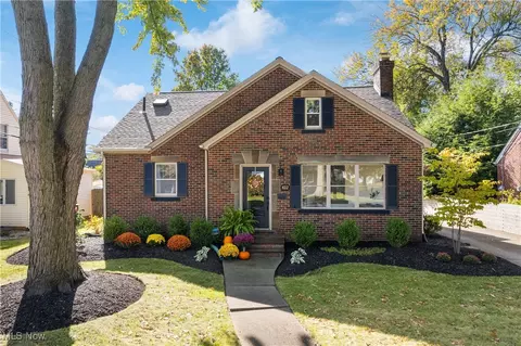422 33rd St NW, Canton, OH 44709