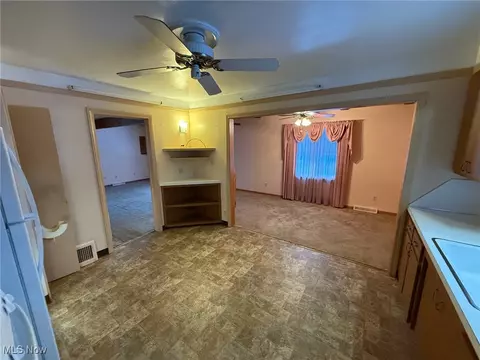 17689 Mapleboro Ave, Maple Heights, OH 44137 photo 6