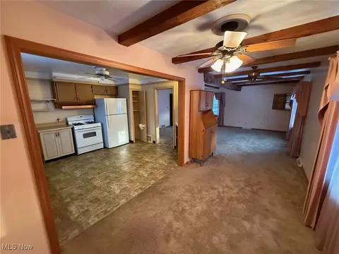 17689 Mapleboro Ave, Maple Heights, OH 44137 photo 4