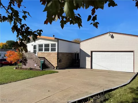 1590 Vicgross Ave, Akron, OH 44310