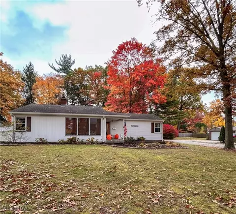 591 Birch Hill Dr, Youngstown, OH 44509