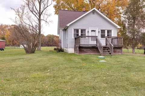 7881 Gotham Rd, Garrettsville, OH 44231
