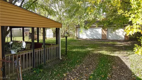 9065 Spring Dr, Windham, OH 44288 photo 5
