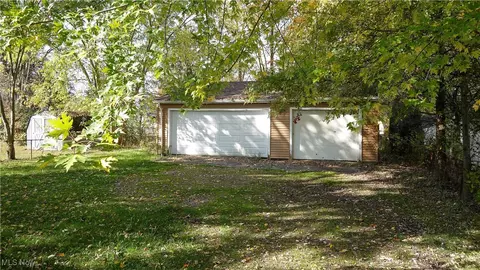 9065 Spring Dr, Windham, OH 44288 photo 6