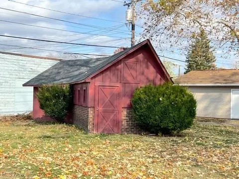 403 E 3rd St, Dover, OH 44622 photo 45