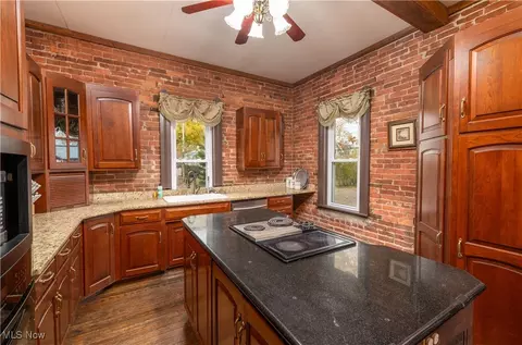 403 E 3rd St, Dover, OH 44622 photo 12