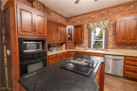 403 E 3rd St, Dover, OH 44622 photo 13