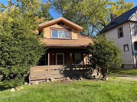 413 Cornell St, Akron, OH 44310