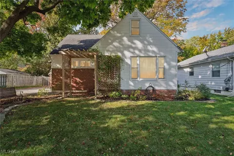 4154 Buckeye Ave, Willoughby, OH 44094