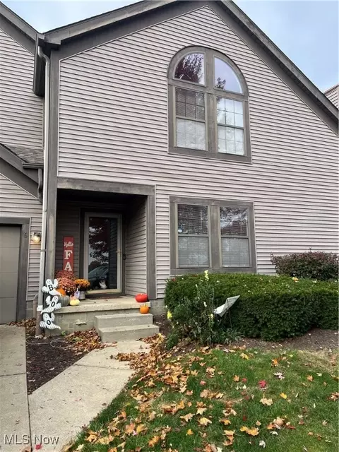 4032 Saint Andrews Ct #6, Canfield, OH 44406