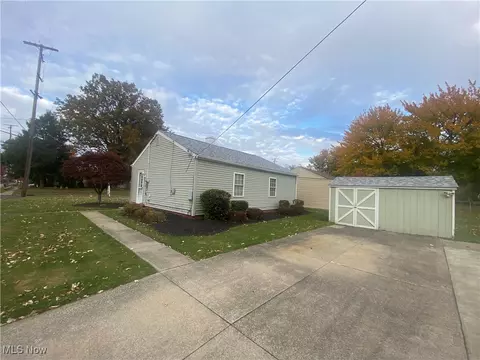 2428 W 9th, Ashtabula, OH 44004 photo 3